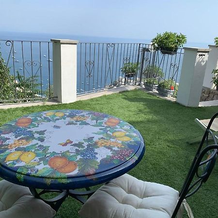 Gresy Appartamento Suite Positano Eksteriør bilde