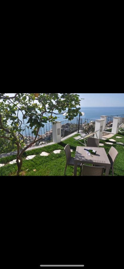 Gresy Appartamento Suite Positano Eksteriør bilde